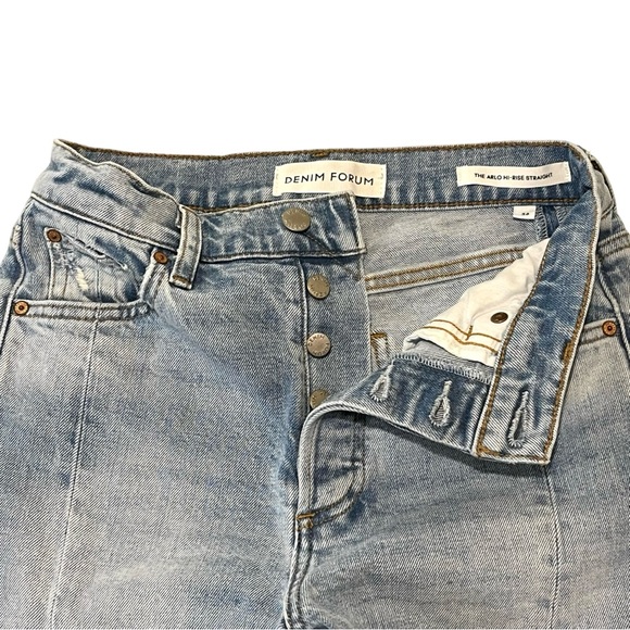 Aritzia Denim Forum 'The Arlo High Rise Straight'. Size 26. Like New. - Picture 13 of 14